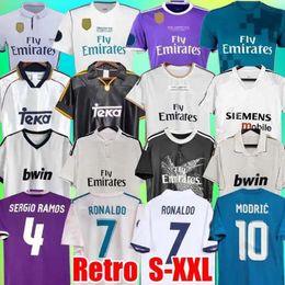 Retro Vintage Soccer Jersey Shirt de football du Real Madrids Guti Sergio Ramos Seedorf Carlos 99 00 04 05 06 07 12 13 14 15 16 17 18 Ronaldo Zidane Raul Finals Kaka