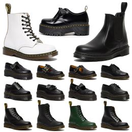 2024 OG Bottes de créateurs originales Bottines en cuir verni noir Martin Demi-bottes Doc Martens Bottines de mode Bottes au genou Bottes classiques pour hommes Bottes d'hiver de neige