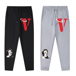 2024 en pantalones populares para hombres VLONE Nuevos pantalones holgados Pantalones sanitarios de felpa de tendencia de moda informal clásica para hombres y mujeres Pantalones casuales de algodón simples