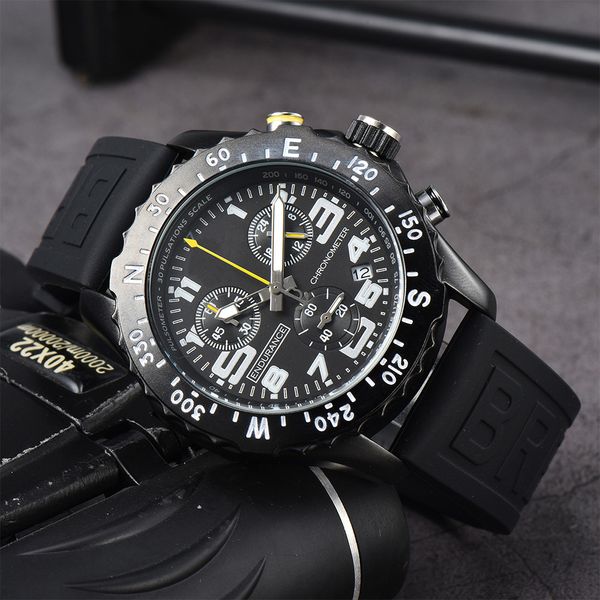 2024 Matches de marque originales pour hommes Luxury Wristwatch Date automatique Date Quartz Men Watch Strap en caoutchouc les plus chauds Custome AAA Corloges
