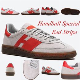 2024 Nouvelles chaussures de course Handball Spezial Skates pour hommes Red Stripe Collegiate Navy Noir Clear Pink Gum Skate Femmes Sneaker 36-45