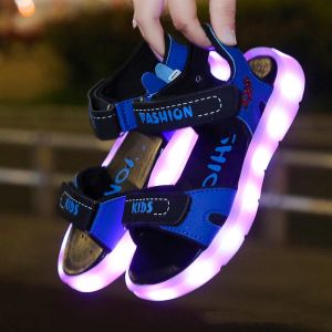 2024 Été en plein air Nouveaux garçons filles Sandales respirantes antidérapantes LED lumières de couleur bébé enfants chaussures lumineuses colorées pantoufles pour tout-petits meilleure qualité