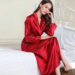 2024 Pyjama damesimitatie zijden revers Lange mantel sexy veter pyjama badrobe huiskleding