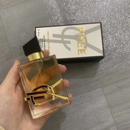2024NEW Designer Men Femmes Perfume 100ml Spray Edp Edt Prafum Original Sodeur Longueur Body Mist Mist de haute qualité Fast Navire Perfumes Fragances for Women