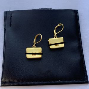 2024 Paris CEL Stud Boucle d'oreille de luxe Designer Bijoux Femmes Classique Marque Ornements Accessoires de fête de mariage Cerceau Or Argent Boucles d'oreilles de haute qualité en gros