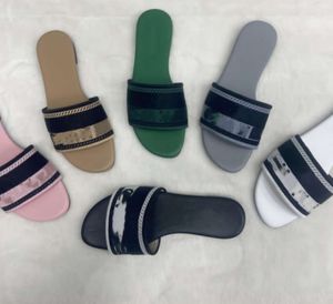 2024 Parijs geborduurd Dazzle Designer Dames Sandalen Zomerstrandstrepen Casual platte slippers Sliders Women Ladies Flip Flops Borduurkanaal