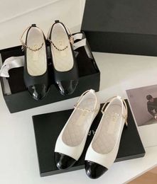 2024 Parijs luxe designer mode ballet flats ronde kop boog luxe damesschoenen ketting versierd casual zachte schoenen merk lederen flats kanaal twee versies
