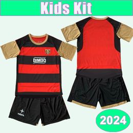 2024 Peluche Caligari Kids Kit voetballen Jerseys Dani Lopez Lopez Dustinn Furby L.Jackson Home Football Shirts Child Short Sleeve uniformen