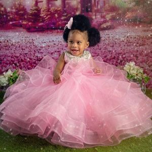 2024 robes de fille de fleur rose enfant robe d'anniversaire illusion des perles appliquées à cou transparent en dentelle en dentelle