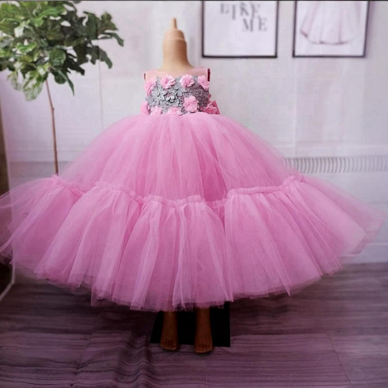 2024 robes de fille de fleur rose enfants robe d'anniversaire illusion illusion de cou pigle appliquée en dentelle en dentelle en tulle princesse en tulle