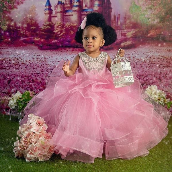 2024 Vestidos de niña de flores rosadas Vestido de comunión Joya Vestidos de fiesta de tul con gradas Vestido de cumpleaños de reina Apliques de diamantes de imitación Perlas con cuentas para niñas negras de Nigeria NF133