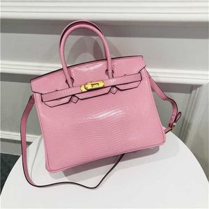 2024 Platinum Sac Style Designer Lézard Modèle Cow Hide One épaule OBLIQUE ÉTRADDE PORTABLE FEMME SOFT SOFFICE Z8KQ