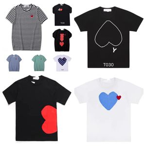 2024 Play Mens T-shirt Designer Rouge Commes Coeur Femmes Garcons S Badge Des Qualité Ts Coton Cdg Broderie À Manches Courtes