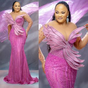 2024 Plus size aso ebi prom -jurken voor zwarte vrouwen Afrikaanse avondjurk formele jurken roze pure nek lange mouwen kralen van kanten kristallen Verjaardagsreceptie AM670