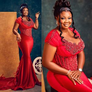 2024 Plus size aso ebi prom -jurken voor zwarte vrouwen beleggen gevederde illusie pure nek kralen verjaardagsfeestje jurk tweede receptie jurken verlovingsjurk am722