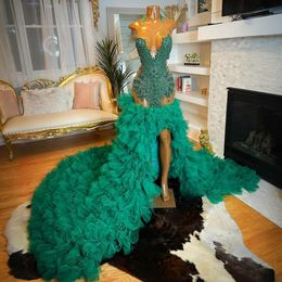 2024 Robes de bal grande taille pour femmes noires filles robe de bal vert émeraude licou illusion robe de soirée formelle strass décoré côté fendu robe d'anniversaire NL662