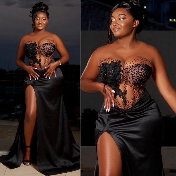 2024 Robes de bal plus taille pour femmes noires robes de soirée illusion élégante PromMridre de cou bien perlé