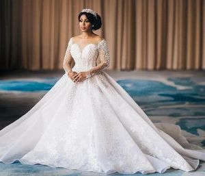 2024 Plus maat Saoedi -Arabische luxueuze bruid trouwjurk parels kristallen kant bruidsjurken illusie nek vestidos de novia robe de mariage