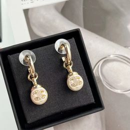 2024 Populaire Mode stijl drop Earring kanaal glad in 18 K vergulde zilveren woorden C vorm voor Vrouwen bruiloft sieraden cadeau KX11