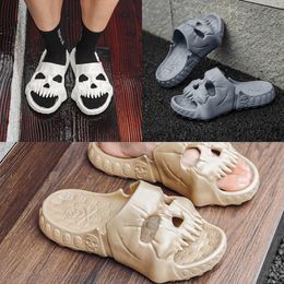 Chaussures EVA positives populaires, sandales à semelle épaisse, pieds de crâne, chaussures de plage d'été noires pour hommes, pantoufles respirantes à enveloppe d'orteils GAI, 2024