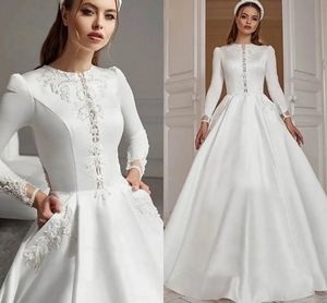 2024 Princess Satin Robe de mariée Boat Neck Lace Appliques Sequins Perles A-Line Bridal Bride Bride Dubai Vestido de Novia Mariage