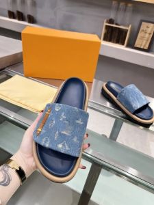 2024 Zwart wit blauw Bedrukte denim pantoffels slippers Sandalen De meest populaire High fashion hot pantoffels stijl Maat 35-45 Klassieke dames designer pantoffels