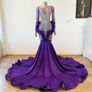 2024 Paarse prom -jurken voor speciale gelegenheden Avondjurken Elegante illusie Lange mouwen Lijnbakken versierde gevederde verjaardagsfeestje jurk Vestido AM600