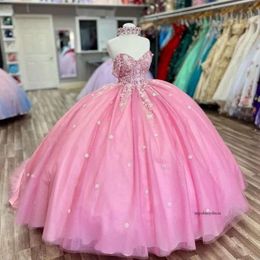 2024 Robes de quinceanera Rose 3D Appliques florales Robe de bal sur les perles de cristal épaule Cordet arrière Sweet 16 Pageant Prom Robes 0513