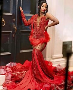 2024 Robes de bal à paillettes rouges Crystal Tassel Sirène Robes de soirée Hingestones Black Girls Formal Party Tenues