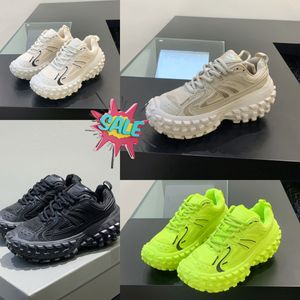 2024 Resistent Trainers Bine Sole Shoes Lente en Zomer Dikke zool Verhoog vrijetijdssport Damesschoenen Tank Daddy Schoenen Gai 35-40