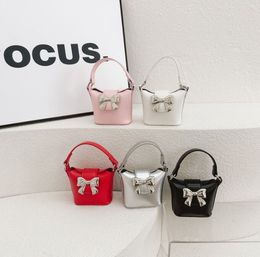 2024 Retro Bow Handbag Mini Kids Sac Family Family Tote Chain Crossbody Sacs Small Coin Purse