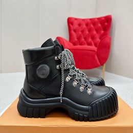 2024 Ruby Platte Enkellaars Designer Dames Woestijn Herfst Winter Stijlen Laars Kalfsleer Luxe Zwarte Rubberen Zool Dikke Zool Casual schoenen