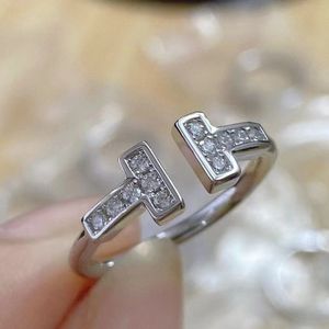 2024 S925 Argent Double T Blanc Fritillaria Bague de mariage en or rose 18 carats Ouverture Bague de couple en diamant complet pour femmes Designer Bijoux Cadeau d'anniversaireq8