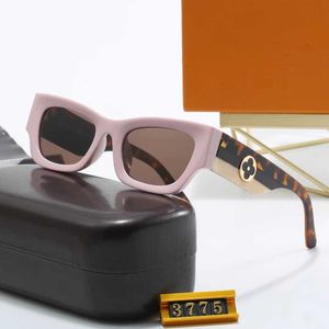 2024 Gafas de sol de alta calidad con personalidad del mismo estilo para mujer Promoción versátil y de moda de alta gama