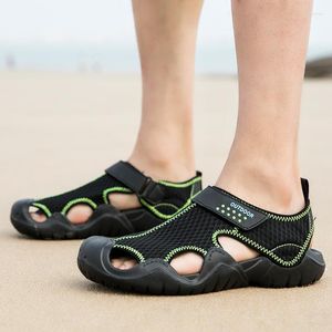 2024 Sandaal mannen schoenen sandalen heren voor zomer groot formaat buiten wandelen Male man slippers plus 5