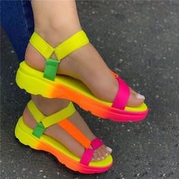 2024 Sandalen strandschoenen vrouwen zomer sandalen vrouwen antiskid casual multicolor schoenen mode solide open OpenToe sandalen comfortabel 230410 10a1.