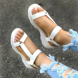 2024 sandalen strandschoenen vrouwen zomer sandalen vrouwen antiskid casual multicolor schoenen mode solide opensoze sandalen comfortabel 230410