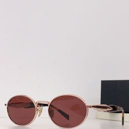 Temporada 2024 Diseñador de marca de moda para hombre vendedor caliente con gafas de sol con logotipo Marco ovalado de metal clásico Lente roja UV400 Gafas de sol de playa con caja SPR65Z para hombres y mujeres