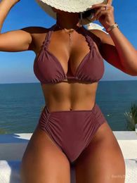 2024 Sexy Bikini Brown Halter Brésilien Brésilien Femelle plissée Ensemble noir Push Up Swimwear Beach Wear Bathing Fult 240418