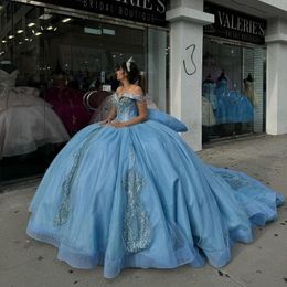 2024 Sexy Luxury Quinceanera Dresses Light Sky Blue Lace Appliques de cristal de Corsé del hombro Back Cathedral Bow Ball Fiest Gowns Vight Vestidos