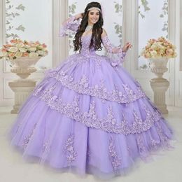 2024 Sexy Quinceanera Jurken Lila Lange Mouwen Sweetheart Kant Applicaties Tiered Sweet 16 Feestjurk Vestidos De 15 Prom Partij jassen Vloerlengte