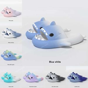 2024 Shark Slides Slippers Sandalen Heren Dames Tie Dye Bule Haze Regenboog Mode Outdoor Nieuwigheid Slippers Strand Indoor Hotel Sport Sneakers Maat 36-45