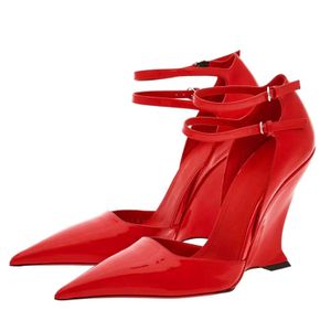 2024 Schoen Modeontwerper Sexy Rode Hoge Hak Pompen Luxe Vrouwen Wiggen Puntschoen Enkel Gesp Mary Janes Banket Party schoenen