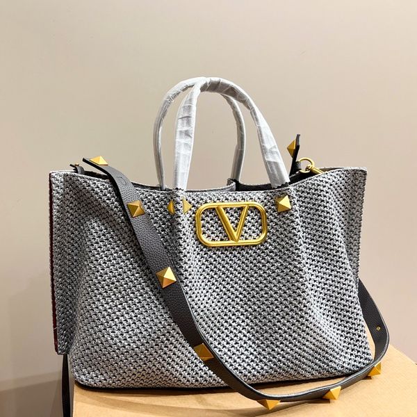 2024 Sacs à bandoulières de haute qualité Designer de luxe sac fourre-tout V rivet grand bourse et sac à main