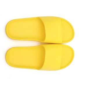 Pantoufles en caoutchouc EVA pour hommes et femmes, sandales coulissantes pour intérieur et extérieur, chaussures de plage jaunes, 2024