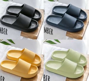 2024 Slippers for Men Femmes Couleurs solides Hots Low Soft Blanc blanc clair Mer Multi Walkss Mens Chaussures pour femmes