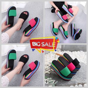 2024 Slippers dames eenzijdige slippers zomer sandalen met dikke zool bovenkleding casual strand GAI flip-flo platform kleurrijk Gladiator dikke regenboog zandstrand EVA 36-41