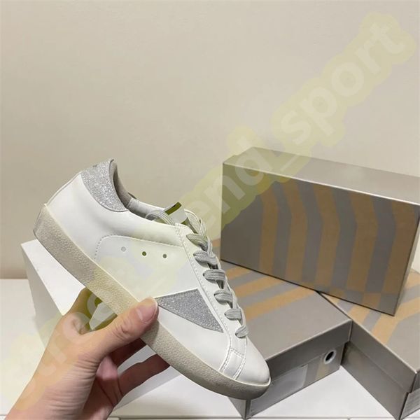 2024 Sneakers Superstar Do Old Dirty Sports Chaussures Golden Fashion Men Femmes Femmes Ball Star Casual Chores White Cuir Flat Shoe Quality Luxury 36-45 P58