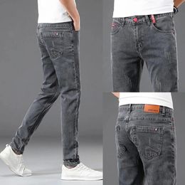 2024 Spring and Automne Fashion Couleur solide jeans confortable Mens Mens Casual Slim Stretch de haute qualité Pantalon Pantalon 28-36 240419