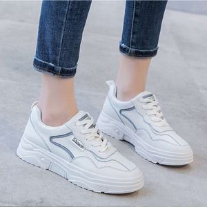 2024 printemps et automne nouvelles petites chaussures blanches femmes loisirs automne et hiver chaussures de sport chaussures pour femmes polyvalentes chaussures de papa à la mode